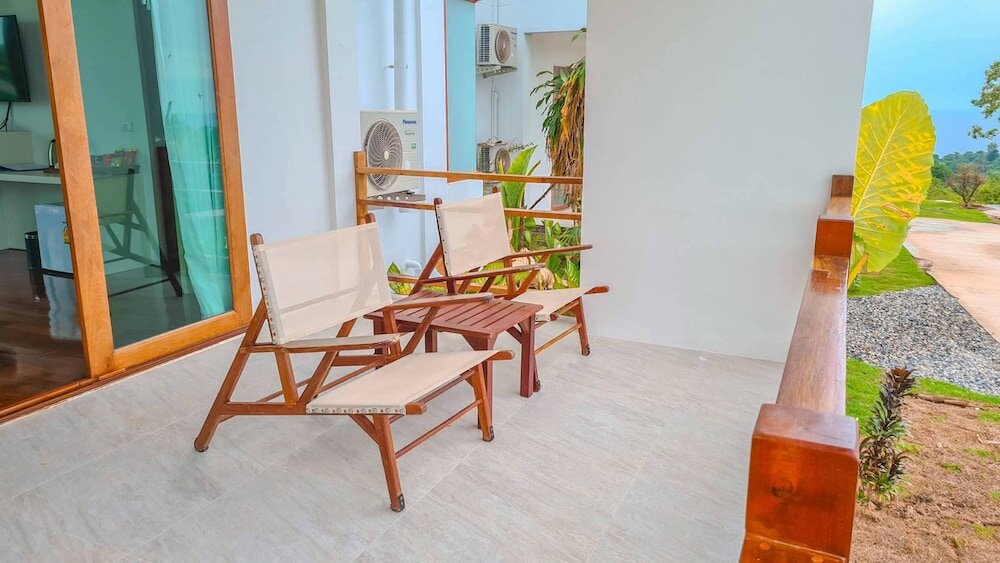 Фото Phi Phi Mountain Beach Resort