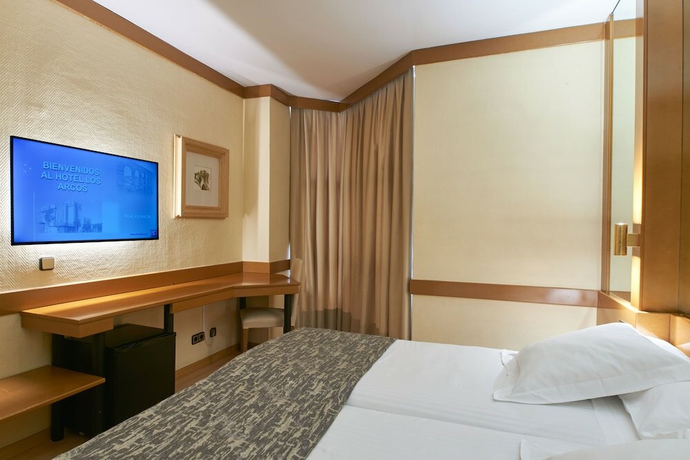 Фото Hotel Ar Los Arcos