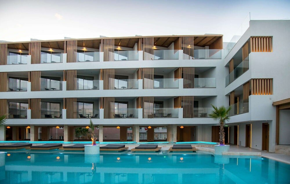 Фото Akasha Beach Hotel & SPA