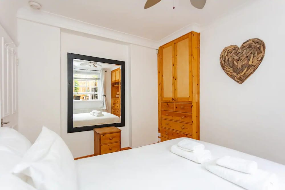 Фото Quirky 2 Bedroom Apartment in Elephant and Castle