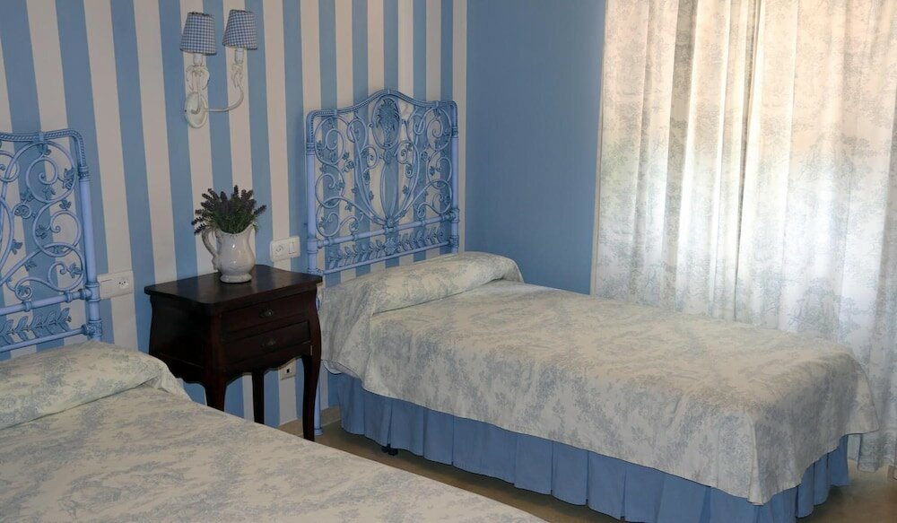 Фото Hostal - Restaurante Emilia