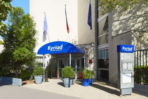 Гостиница Kyriad Paris Nord - Porte de Saint Ouen в Сенте-Уане