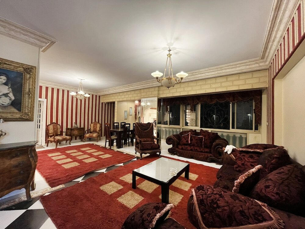 Фото Pyramids House