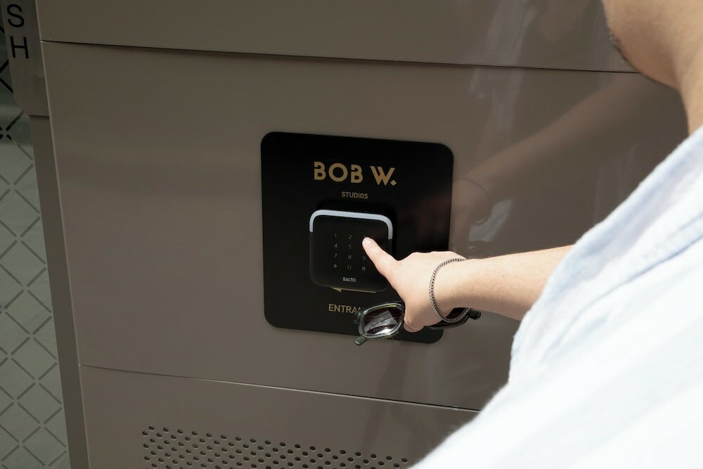 Фото Bob W Tower Hill Studios