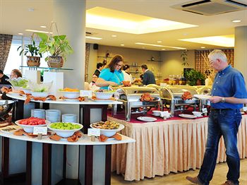 Фото Mondial Hotel Hue