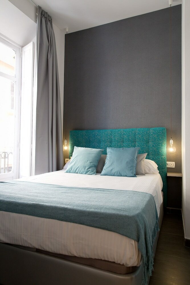 Фото Holidays2Malaga City Center Apartments