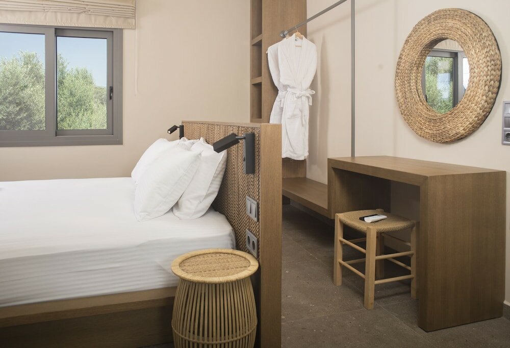 Фото Elaia Grove