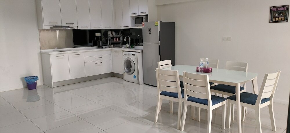 Фото Summer Suites Klcc by Luna