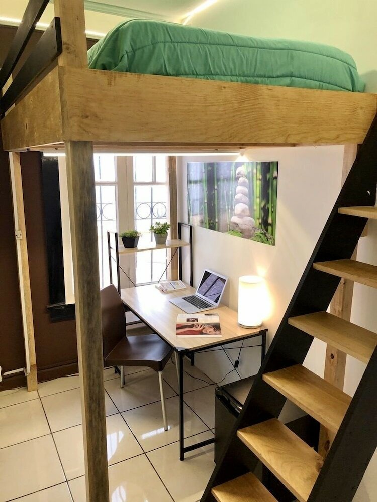 Фото Roomies Hostel Centro Medico