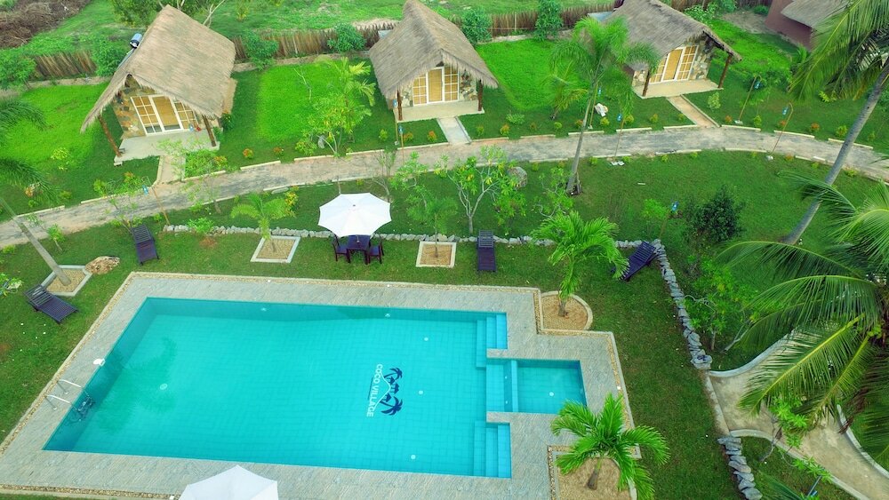 Фото Coco Village Hotel