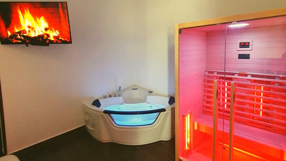 Фото Artemide Fiore Club