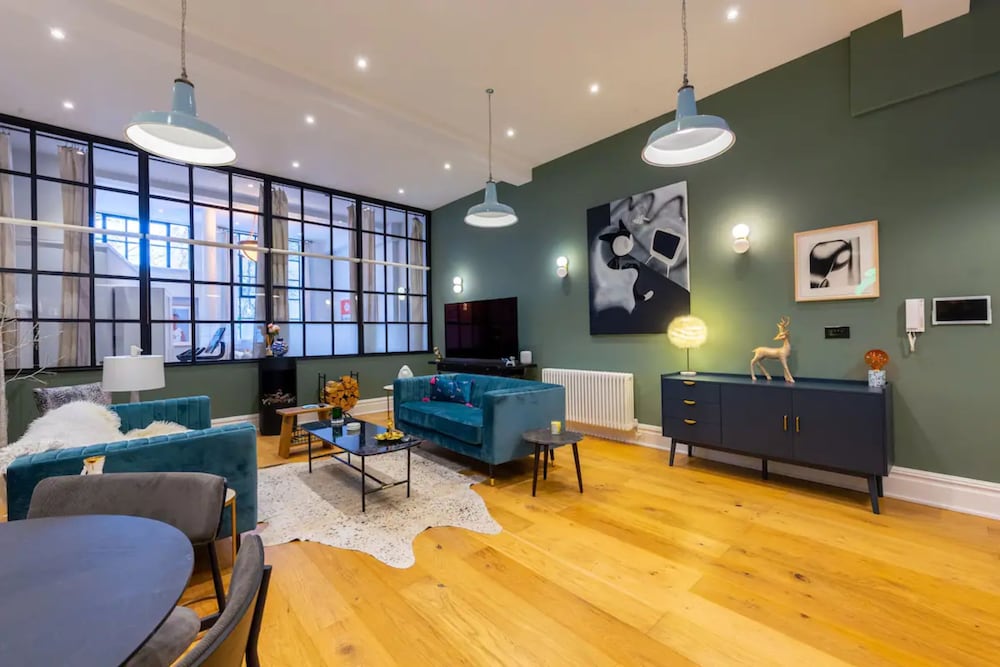 Фото Bright and Stylish 2 Bedroom Flat in Chiswick