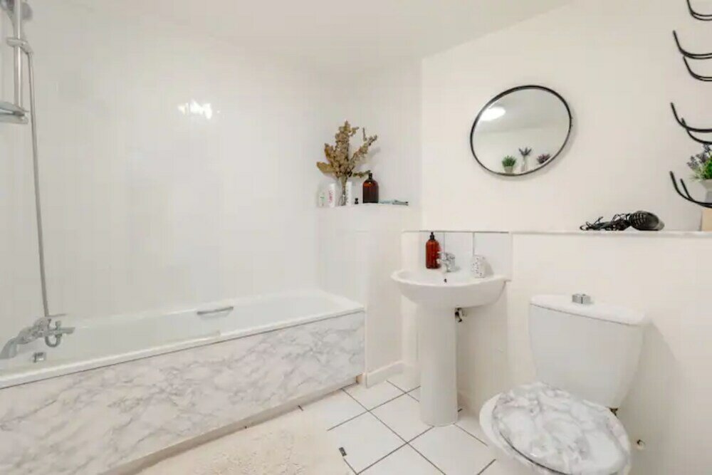 Фото Stunning & Chic 1 Bedroom Flat - Plaistow!