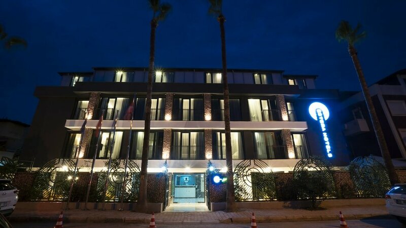 Гостиница Estera Hotels в Муратпаше