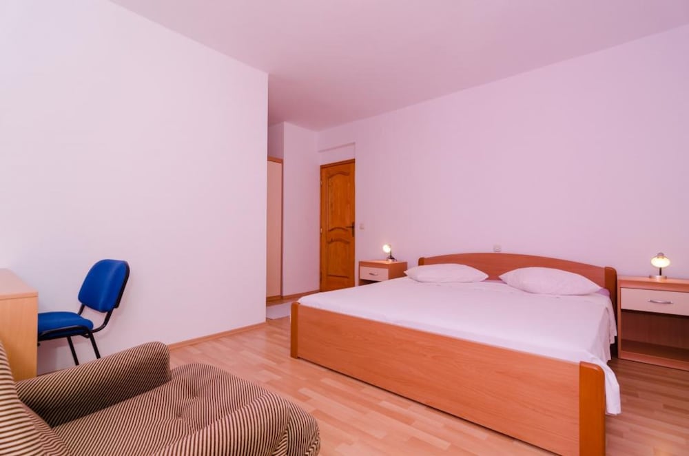 Фото Apartments Plavac Mali