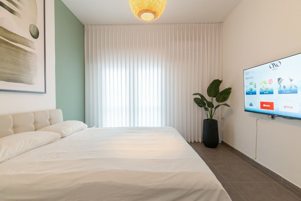 Фото Stunning Chic 2 Br Ibn Gvirol St