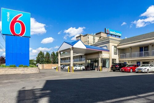 Гостиница Motel 6 Elizabeth, Nj - Newark Liberty Intl Airport в Элизабет