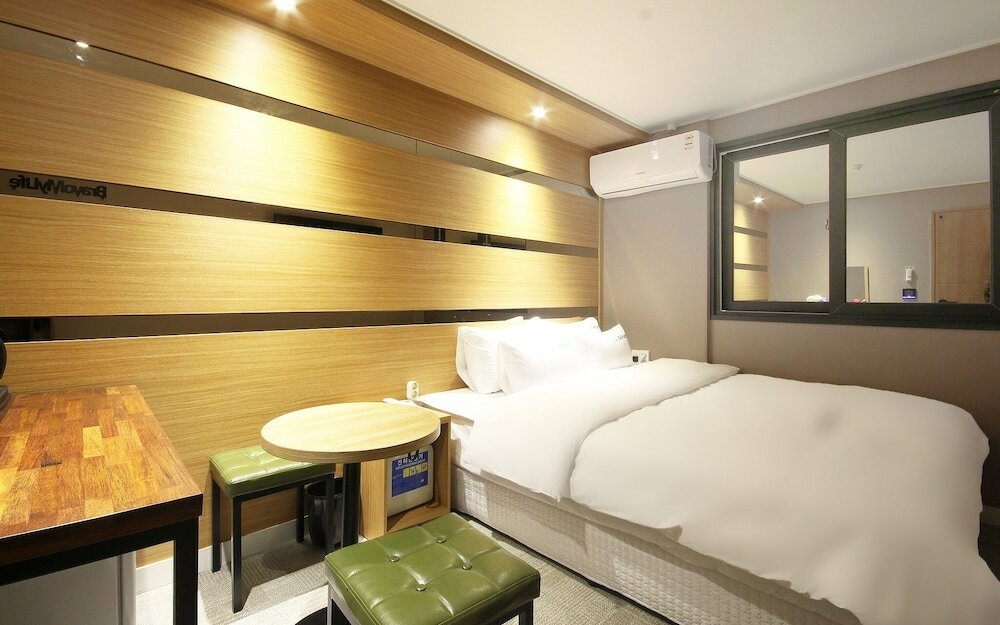 Фото Changwon Jinhae Hotel Two Heart