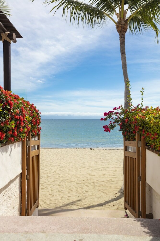Фото Vista Vallarta All Suites on the Beach