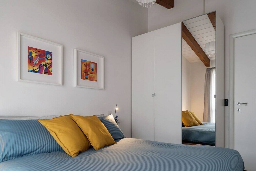 Фото Large apartment in Milan center