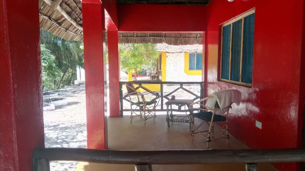 Фото Twisted Palms Lodge & Restaurant