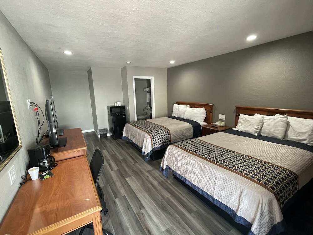 Фото Villa Court Inn Oroville