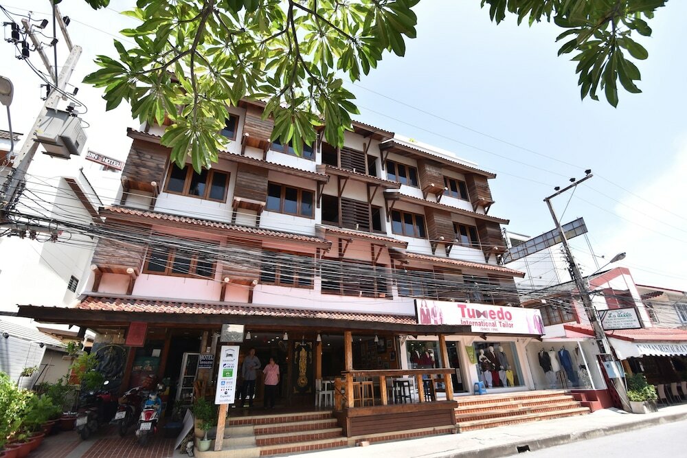 Фото отеля 1