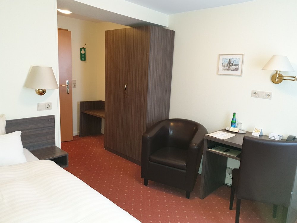 Фото Hotel Bürgerhof Wetzlar