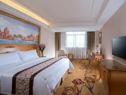 Гостиница Vienna Hotel Shenzhen Kengzi Yingzhan Garden в Шэньчжэне