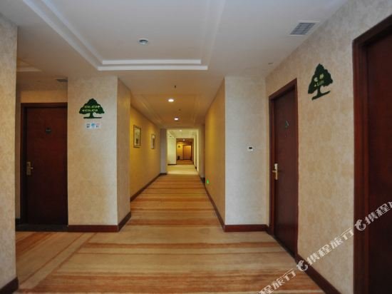 Фото GreenTree Inn Dongguan Houjie Business Hotel