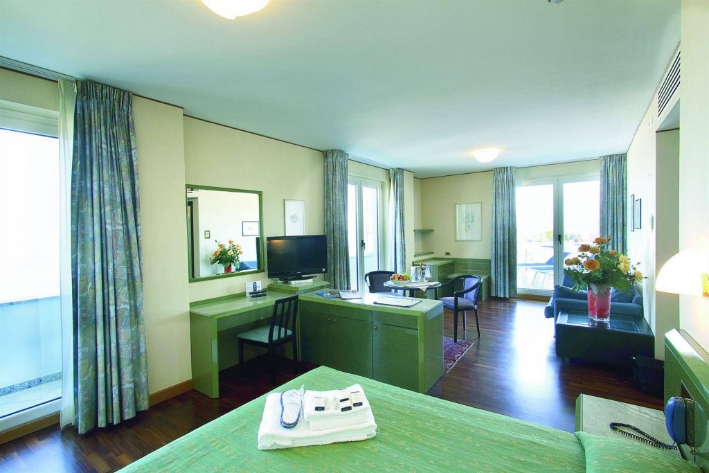 Фото Hotel Royal