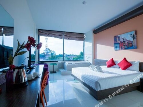 The Rich Hotel Ubonratchathanee