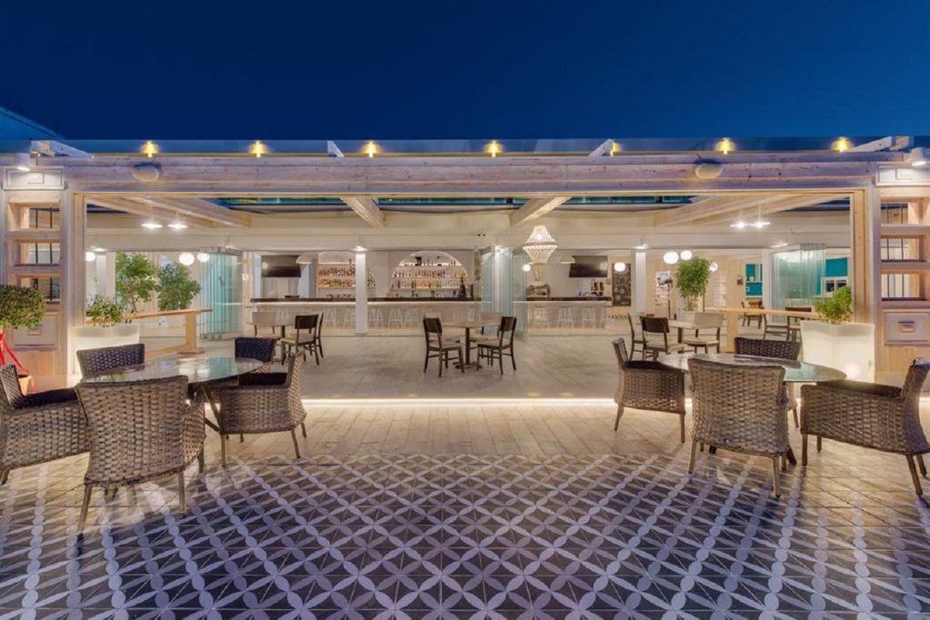 Фото Mandala Seafront Suites