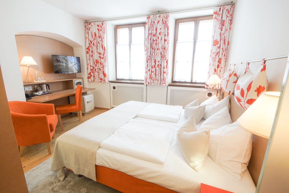 Фото Altstadt Hotel Wolf