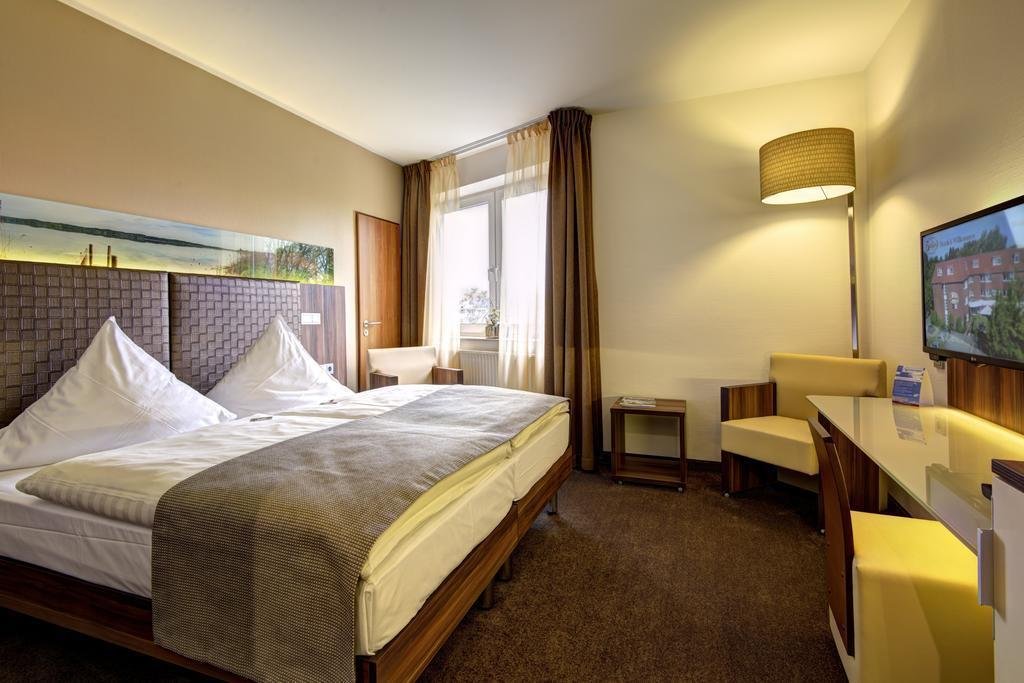 Фото NordWest-Hotel Am Badepark