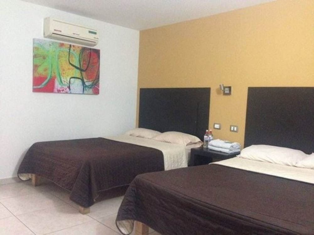 Фото Hotel Flores