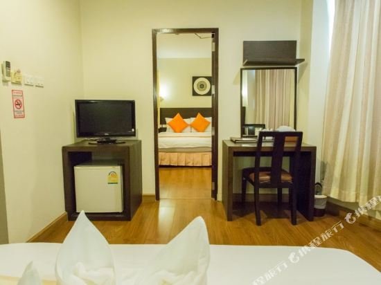 Фото 24@Home Hotel