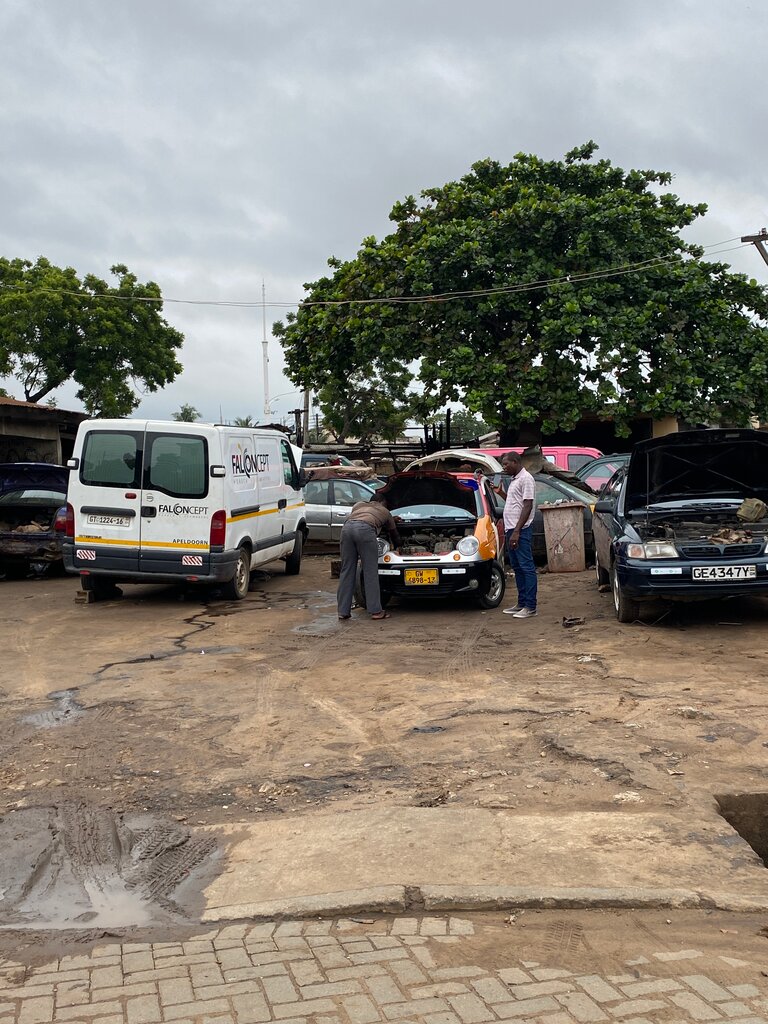 Car service, auto repair Concept Automobiles, Accra, photo