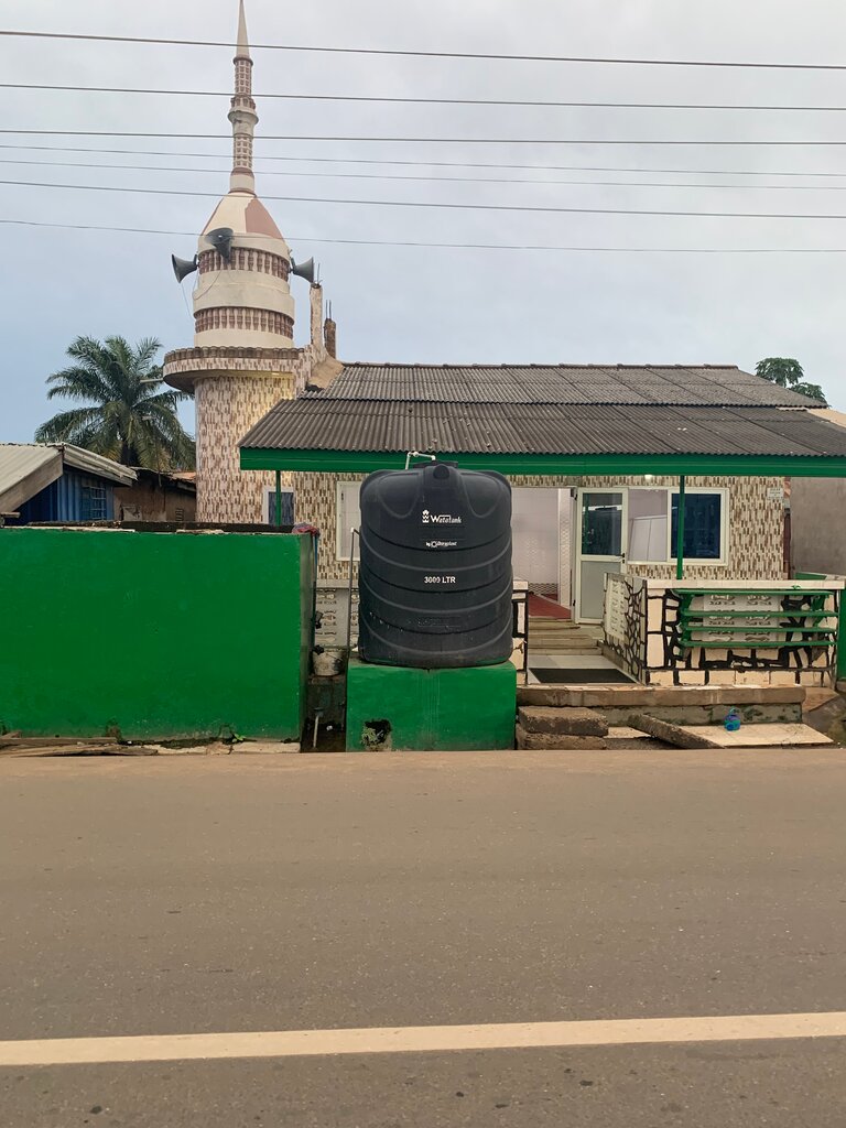 Mosque Darkuman mosque, Accra, photo