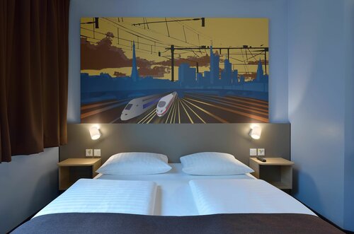 Внешний вид отеля B&b Hotel Saarbrücken-Hbf в Саарбрюкене, фото 5