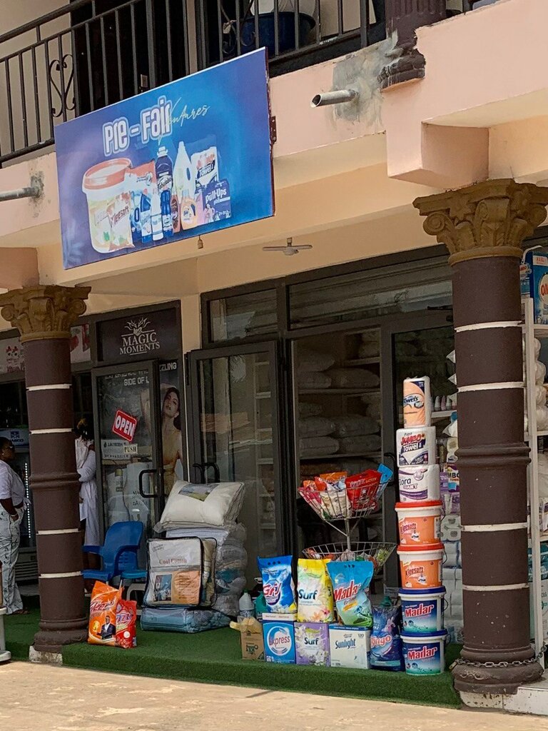 Supermarket Pie-Fair, Earth, photo