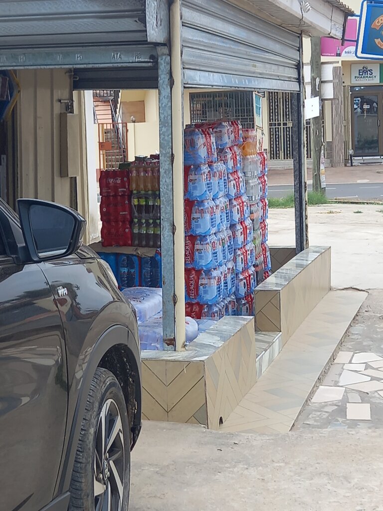 Soft drinks bar Mina, Earth, photo