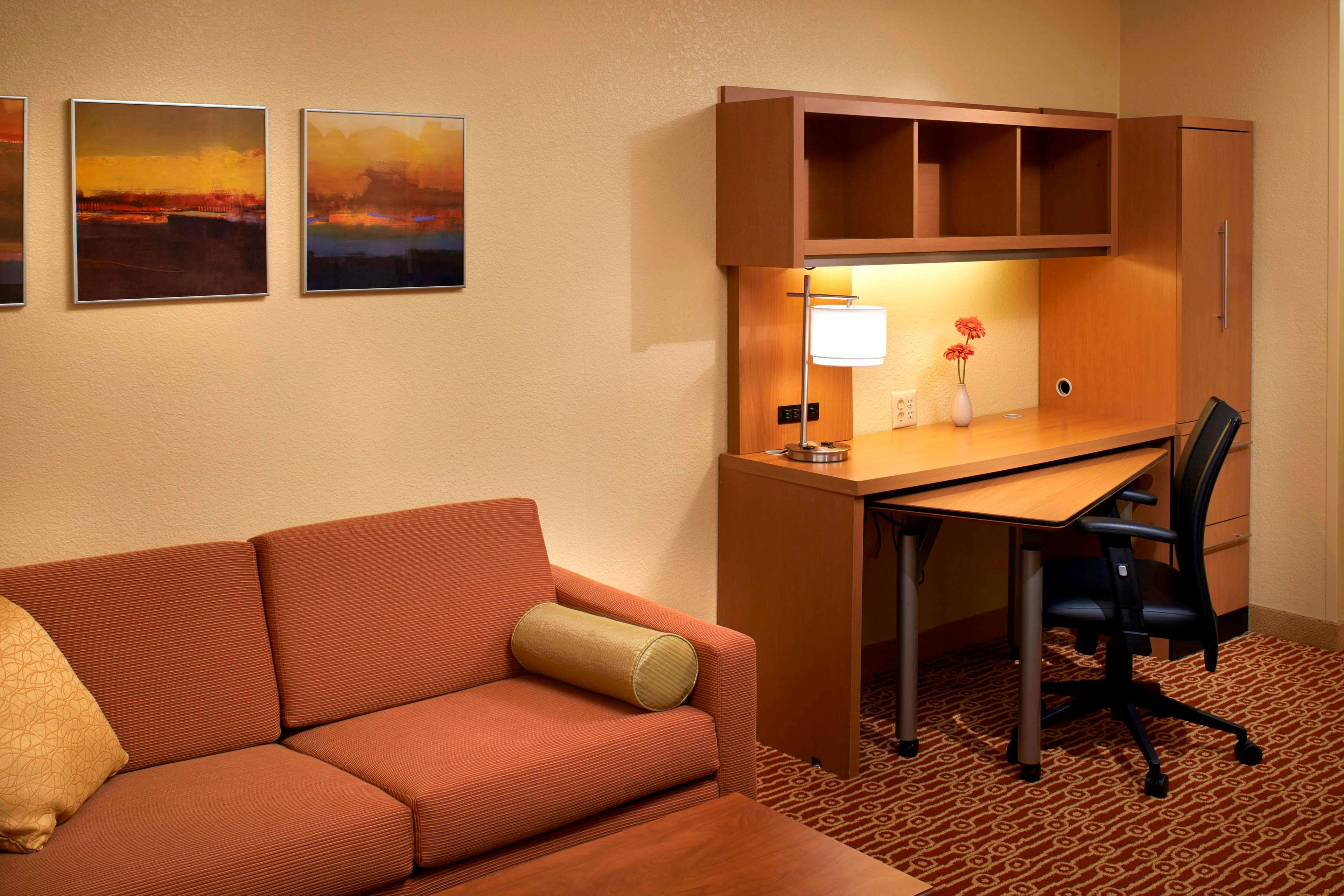 Фото Sonesta Select Detroit Novi