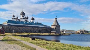 Спасо-Преображенский Соловецкий ставропигиальный мужской монастырь (наб. бухты Благополучия, 1, посёлок Соловецкий), монастырь в Архангельской области