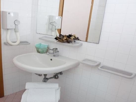 Фото Hotel Saint Raphael