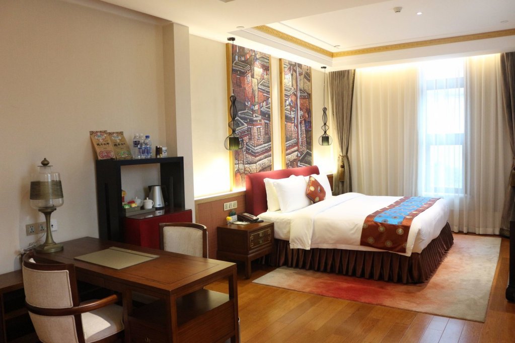 Фото St. Potala Hotel