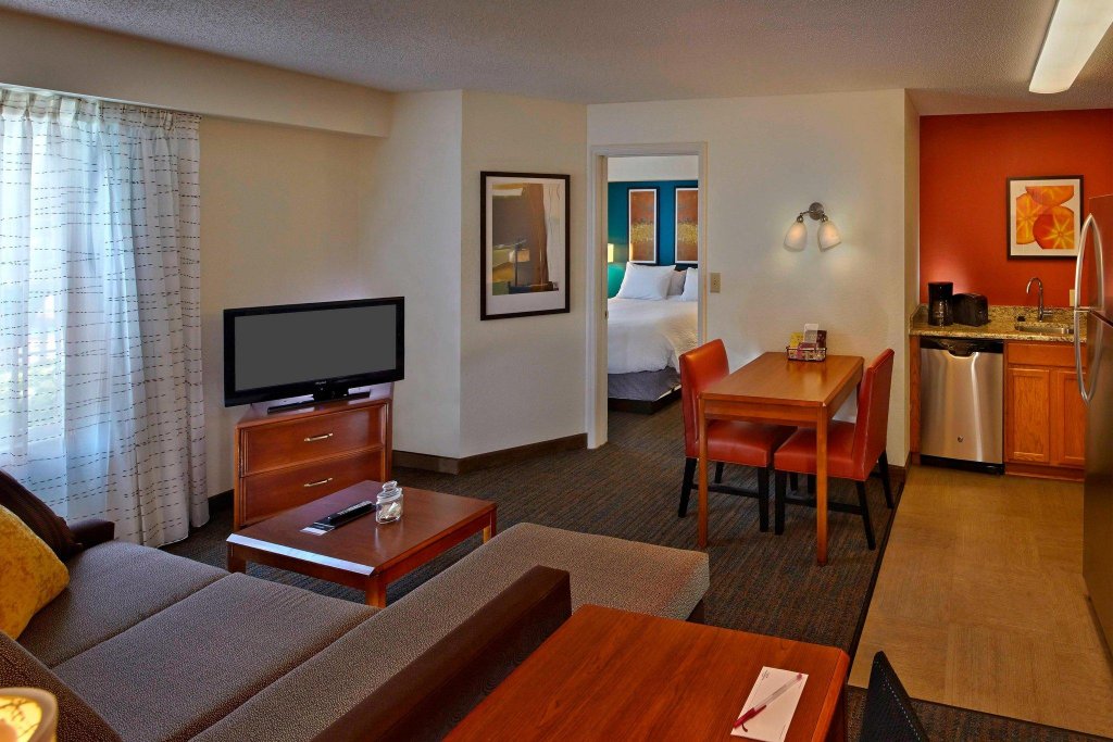 Фото Intown Suites Extended Stay Select Orlando Ucf