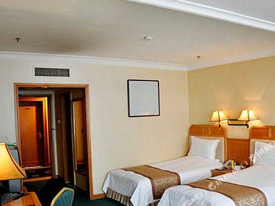 Фото Conrad Urumqi