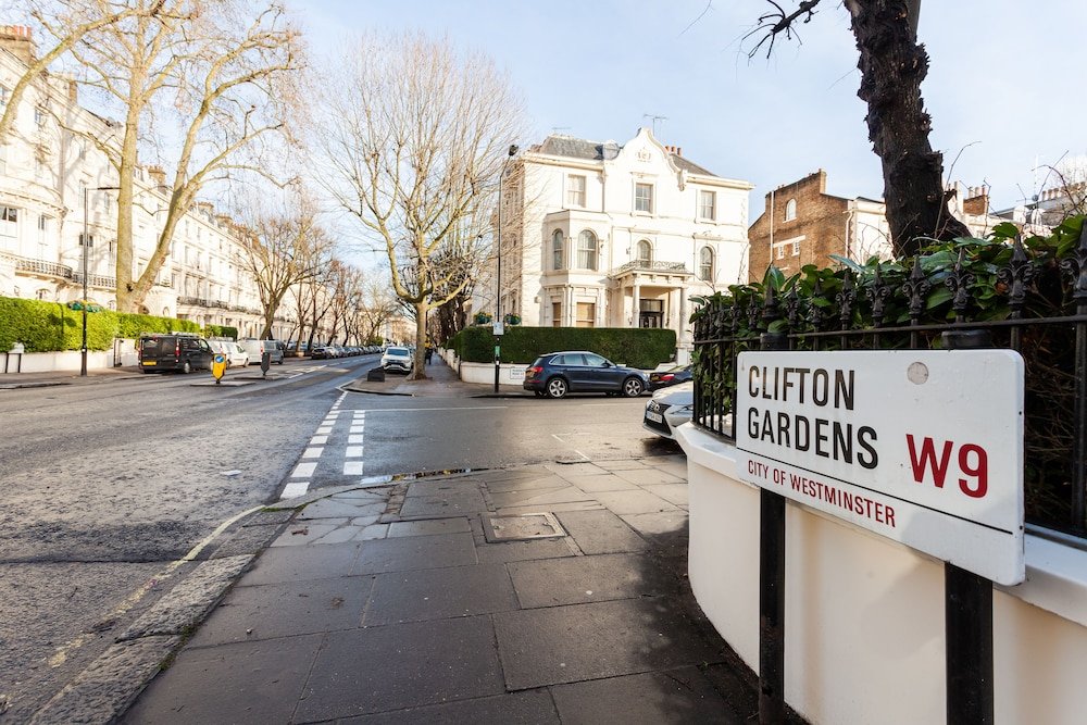 Фото Luxury 3 Bedrooms Flat in Central London