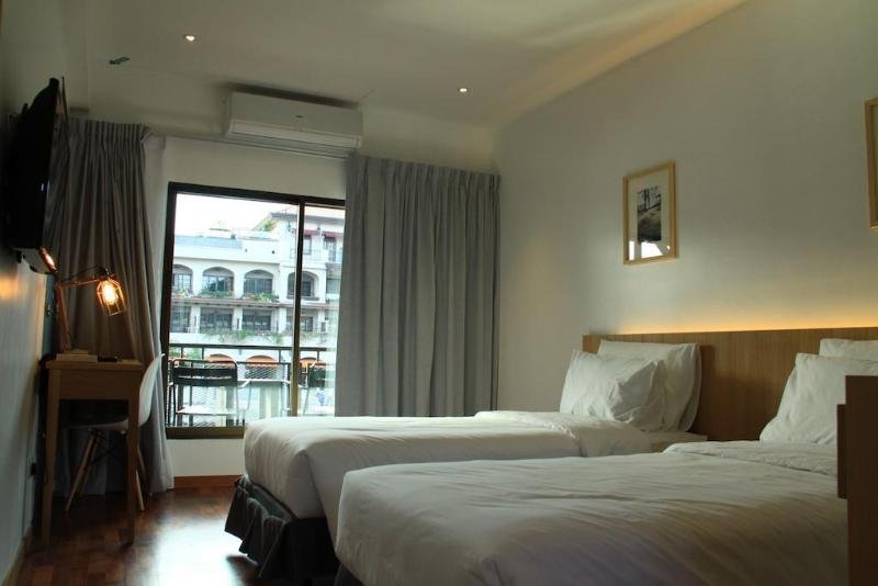 Фото Quayside Hotel